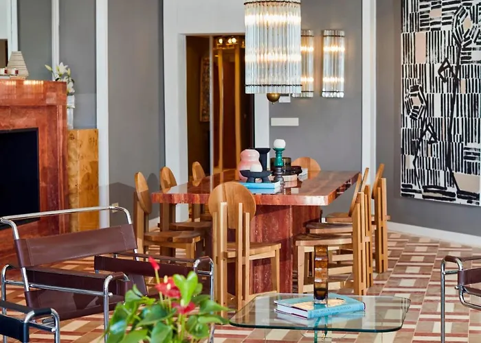 Root Redrock Villa *