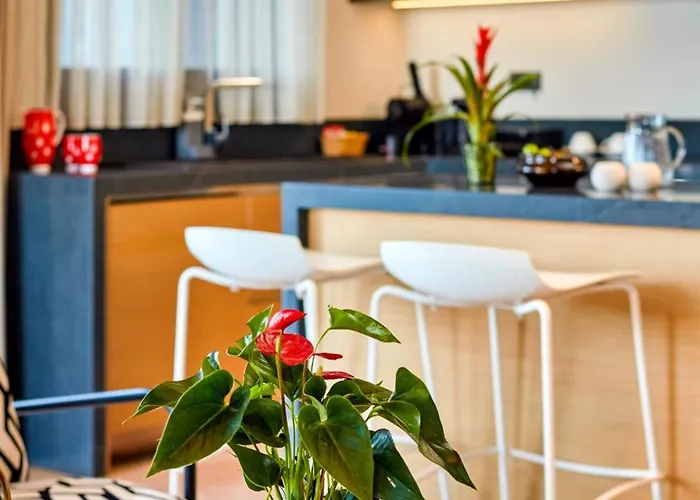 Root Redrock Villa *