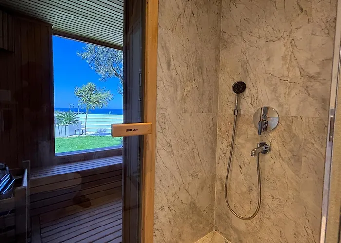 Root Redrock Villa *